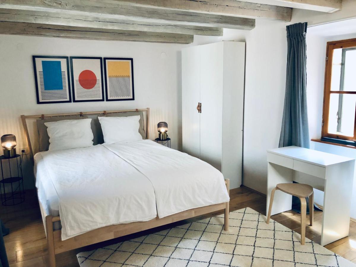 Seayou!***Charming 1-Bedroom Rental Unit In The Old City Center Of Cres Exterior foto