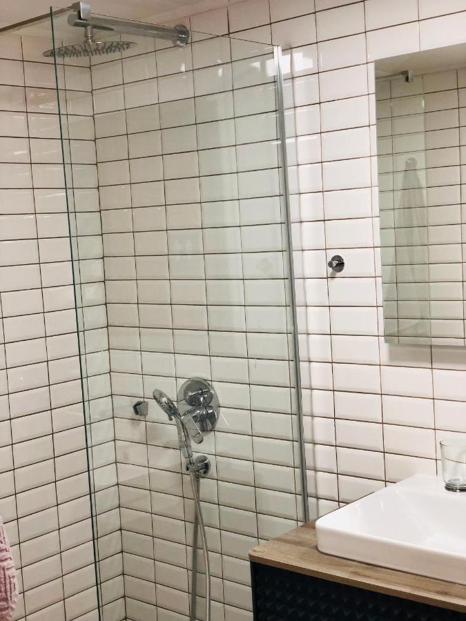 Seayou!***Charming 1-Bedroom Rental Unit In The Old City Center Of Cres Exterior foto